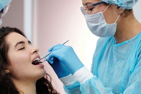 numbing patient for dental procedures